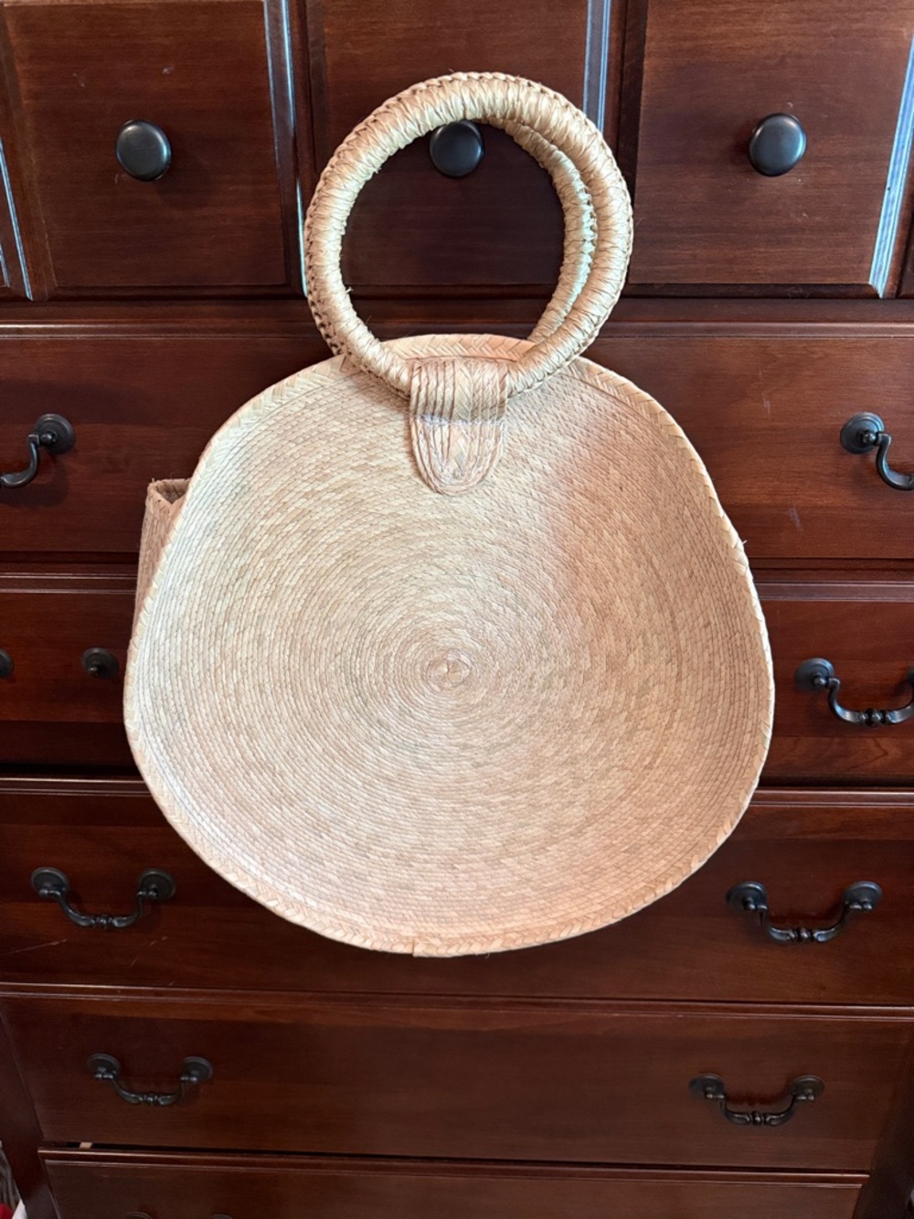 Woven Round Straw Tote Bag in Natural